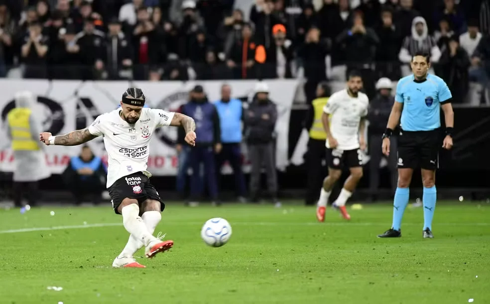 Sem Libertadores e Copa do Brasil, o Corinthians concentra suas atenções no Brasileirão. O próximo compromisso será contra o Fluminense, no domingo (20), às 16h, novamente na Neo Química Arena, pela 28ª rodada.