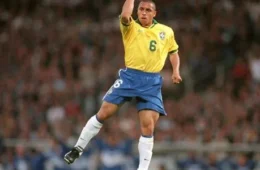 Roberto Carlos revela que perdeu 99% do que ganhou no futebol e expõe drama financeiro