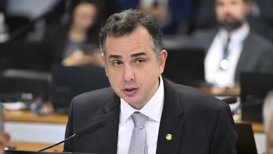 Rodrigo Pacheco toma posse como ministro do TCU