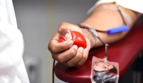 Testemunhas de Jeová mudam orientação sobre transfusões e doações de sangue