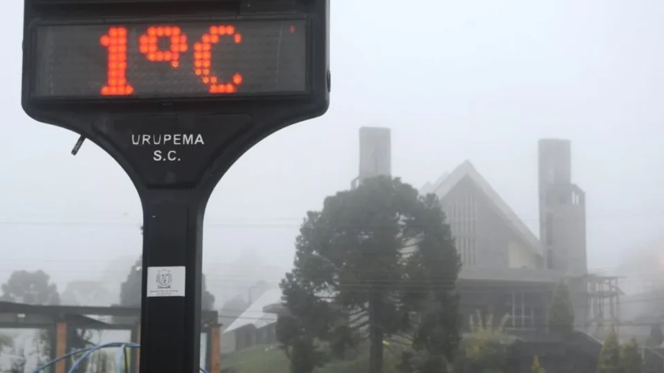 Segunda onda de frio da primavera chega ao Brasil em outubro e derruba temperaturas no Sul