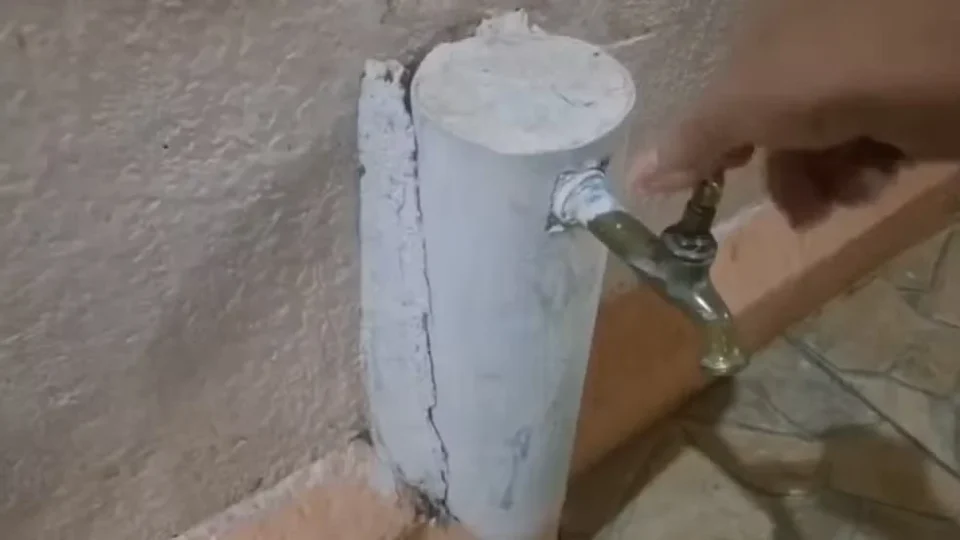 Moradores ficam sem água por quatro dias após obra da Copasa em BH