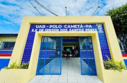 Professora esfaqueada por aluna dentro de sala de aula recebe alta no Pará