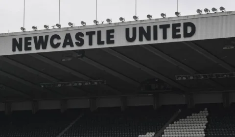 Newcastle x Bournemouth hoje 8h30: onde assistir e escalações