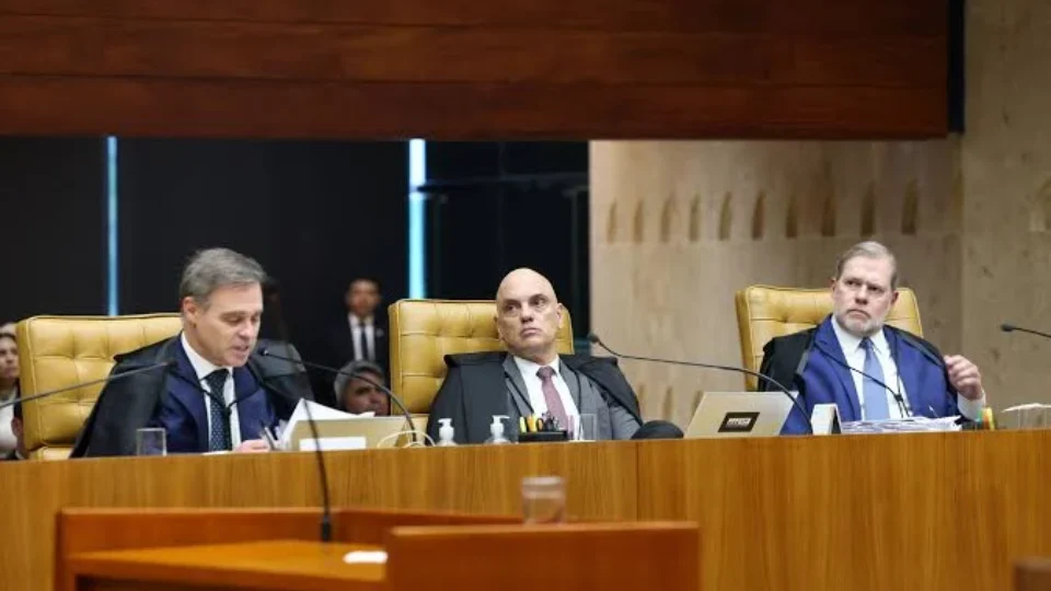 STF tem 4 votos a 3 para manter separados casos de Moraes e Mendonça; Dino pede vista