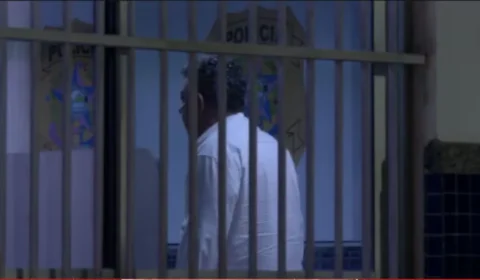 Médico é preso suspeito de tocar adolescentes e fazer comentários sexuais em Vila Velha