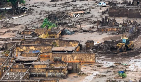 Justiça condena Samarco e três pessoas pela tragédia de Mariana