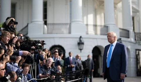 Após banir jornalistas, Trump enfrenta reação conjunta das maiores TVs dos EUA