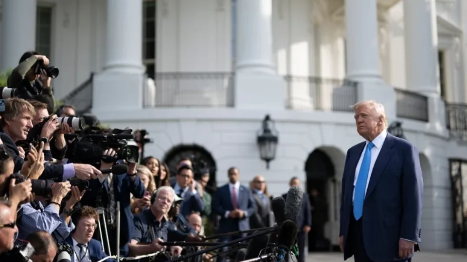 Após banir jornalistas, Trump enfrenta reação conjunta das maiores TVs dos EUA