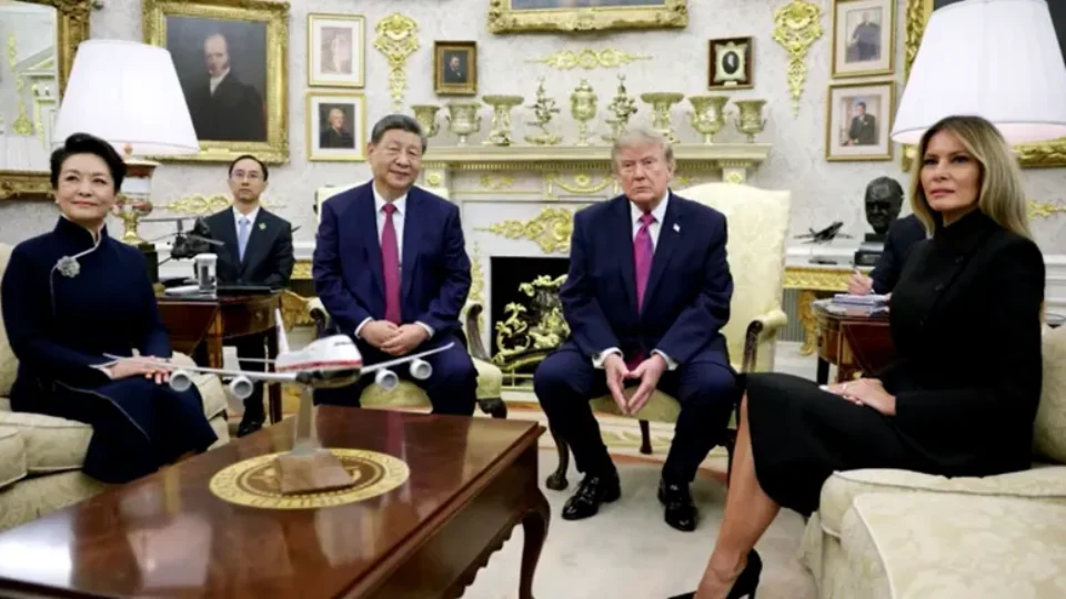 Trump e Xi Jinping se reúnem no Salão Oval em encontro marcado por comércio e tecnologia