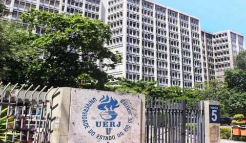 Uerj é condenada a pagar R$ 105 mil a candidatas negras obrigadas a prender o cabelo em prova