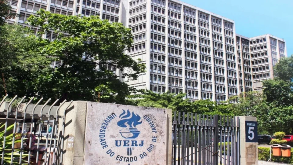 Uerj é condenada a pagar R$ 105 mil a candidatas negras obrigadas a prender o cabelo em prova