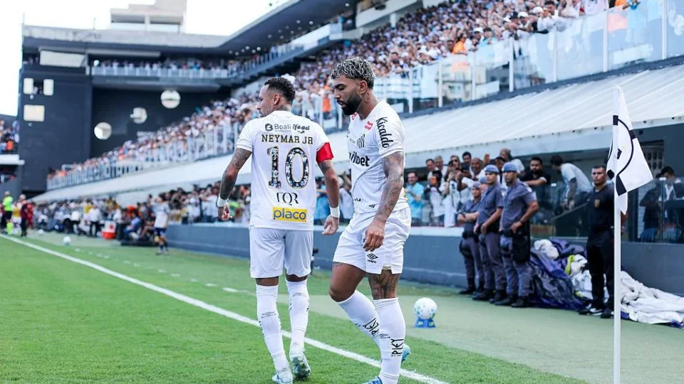 Neymar e Gabigol começam juntos, e Palmeiras deixa Vitor Roque no banco em clássico decisivo