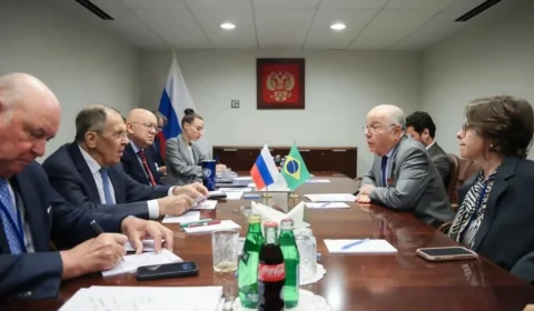 Mauro Vieira e Lavrov discutem eleições brasileiras e agenda dos Brics em encontro nos EUA
