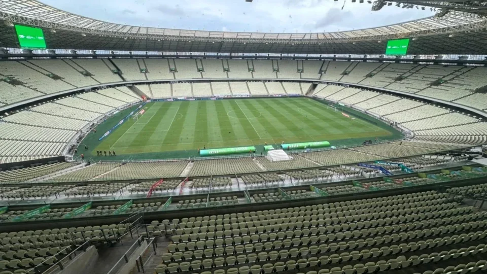 Fortaleza empata com Athletic 2×2 e VAR gera polêmica no Castelão