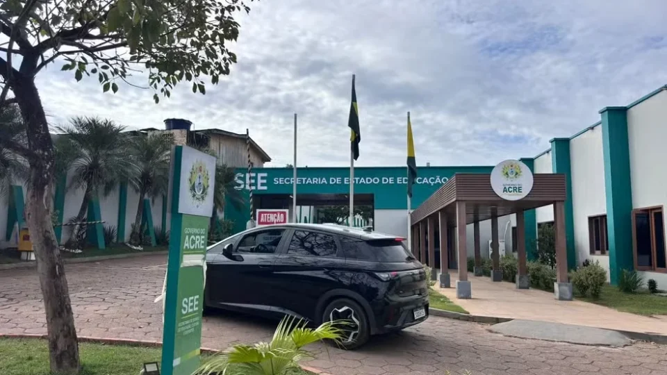 Empresa criada meses antes de contrato de R$ 25 milhões levanta suspeitas de fraude na Educação do Acre