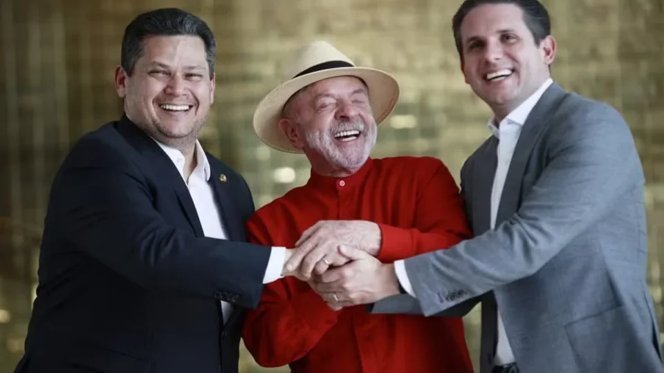 Lula tenta blindar acordos no Congresso para reduzir dependência do Centrão após eleições