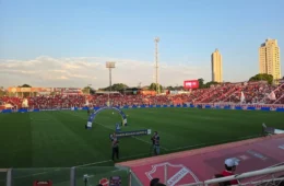 Vila Nova enfrenta Goiás hoje em duelo decisivo na Série B