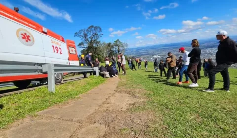 Homem cai de paraglider e fica gravemente ferido no RS