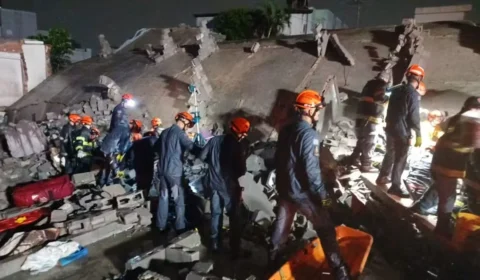 Desabamento de prédio em obra atinge casa e deixa duas pessoas mortas na zona leste de São Paulo