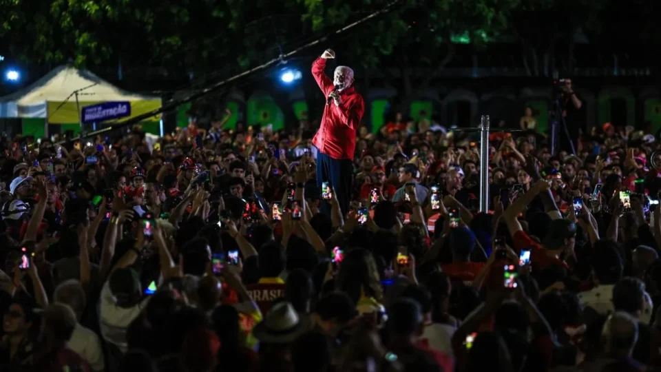 Aliados pressionam Lula a aceitar debate decisivo com Bolsonaro