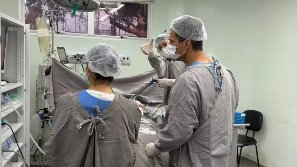 Médica troca centro cirúrgico pela internet após descobrir autismo na vida adulta