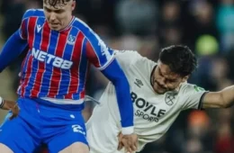 Leeds e Crystal Palace empatam sem gols pela Premier League