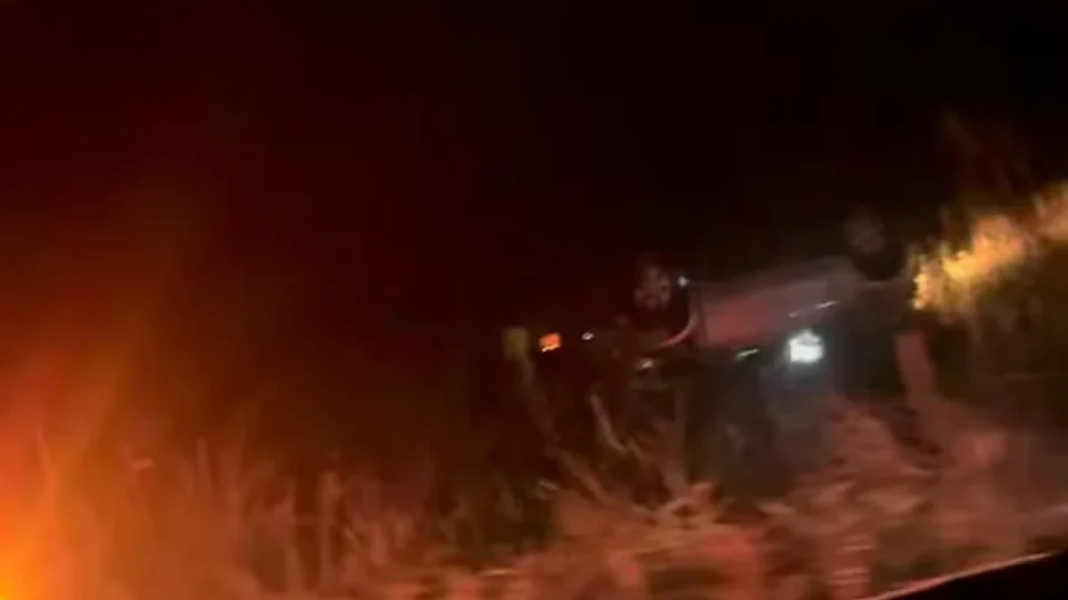 Mulher morre após caminhonete capotar na BR-153; motorista é preso por homicídio culposo e embriaguez