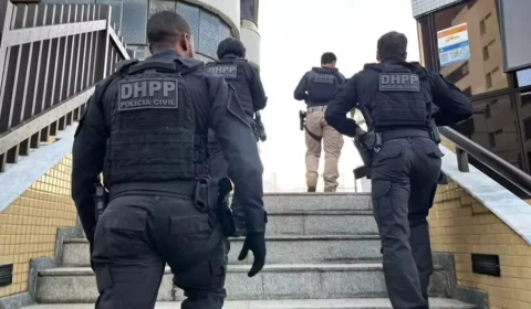 Polícia prende grupo suspeito de vender drogas para clientes de alto poder aquisitivo na Bahia