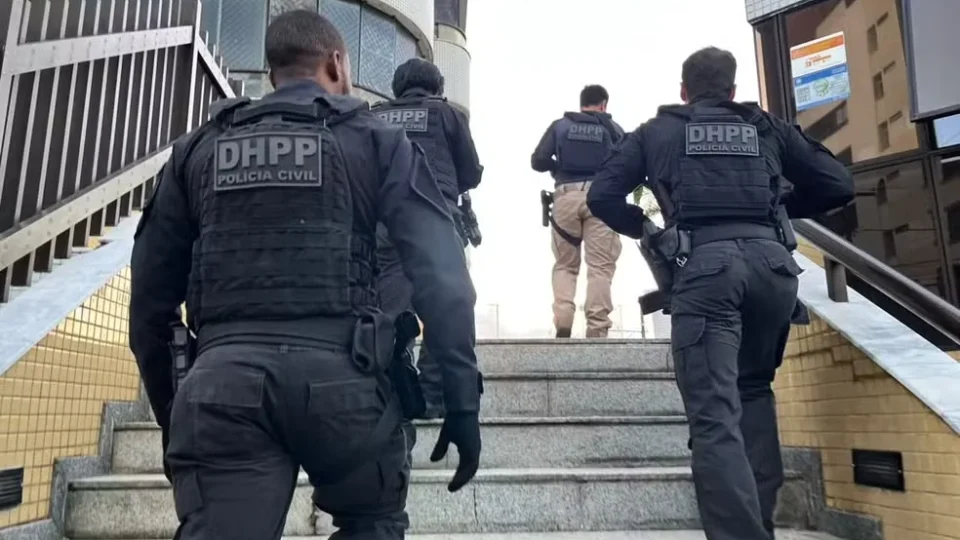 Polícia prende grupo suspeito de vender drogas para clientes de alto poder aquisitivo na Bahia