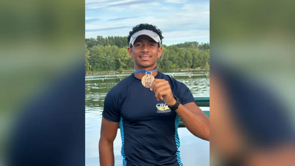 Mineiro de 16 anos conquista bronze inédito para o Brasil na Eslováquia