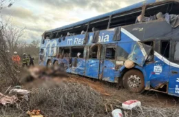 Mãe e filha de Palmas estão entre vítimas de acidente com ônibus na Bahia; criança morreu