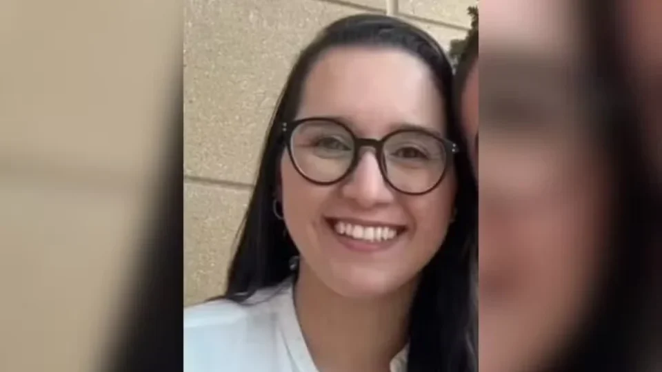 Brasileira é detida pelo ICE nos EUA após polícia ser chamada durante crise