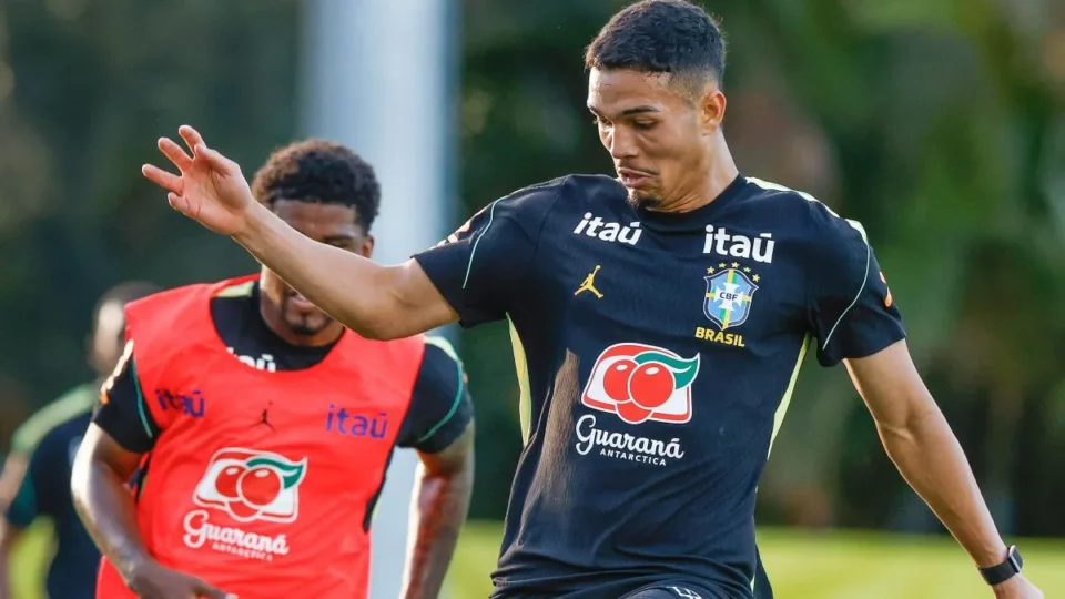 Ancelotti elogia Arthur Dias e jovens da Seleção: “Temos futuro”
