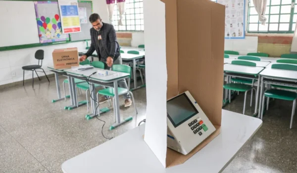 Eleições 2026: mais de 460 urnas eletrônicas são substituídas até as 10h no segundo turno