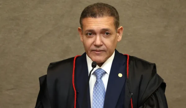 Ministro do TSE impede suspensão do canal “Exército do Lula” por decisão individual
