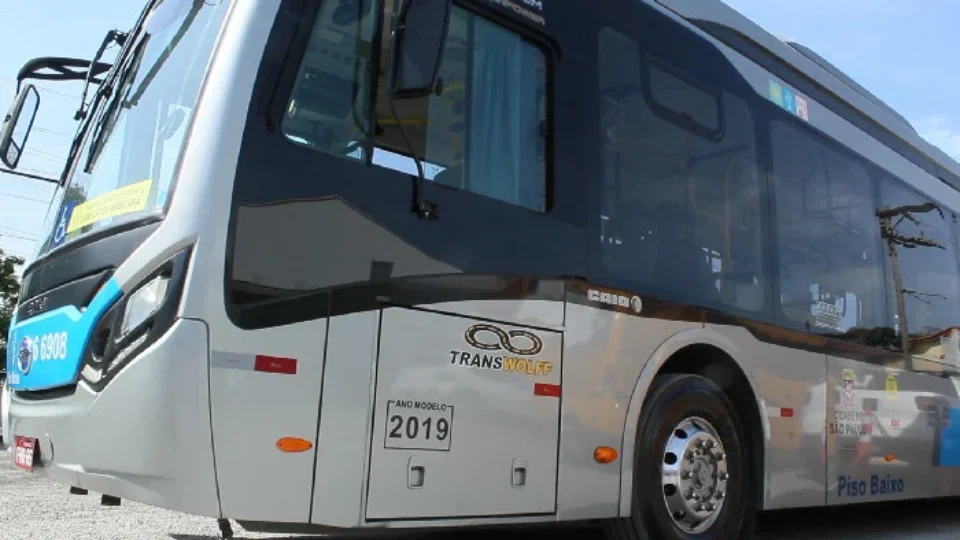 Greve de ônibus afeta 267 mil passageiros na zona sul de SP; prefeitura aciona Paese