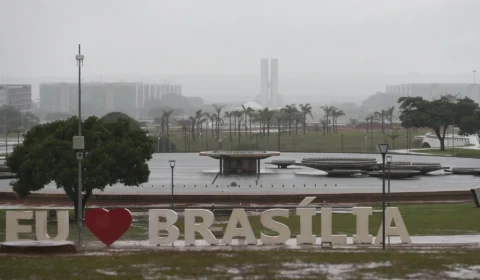 Brasília tem previsão de chuva e trovoadas nesta sexta-feira; veja temperaturas