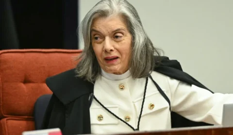 Cármen Lúcia é pressionada a destravar julgamento da Ficha Limpa antes do 2º turno