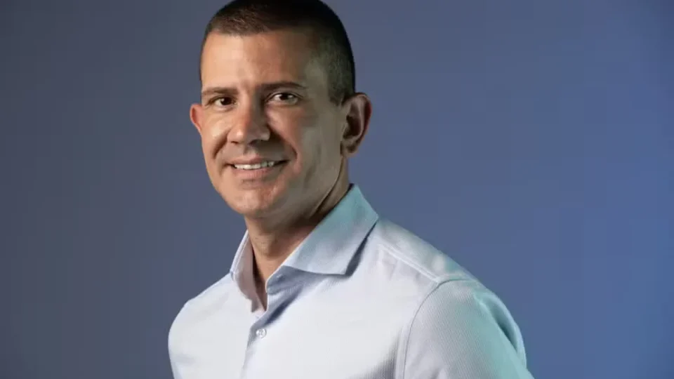 Douglas Ruas tem vitória confirmada no RJ após retotalização dos votos