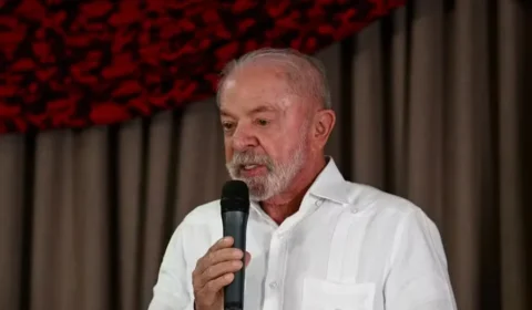 Lula admite erros e diz ter feito campanha ‘menos organizada’ desde 1989
