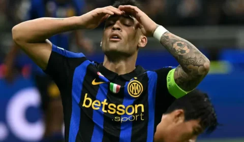 Lautaro Martínez se irrita com teorias sobre derrota da Argentina na Copa do Mundo