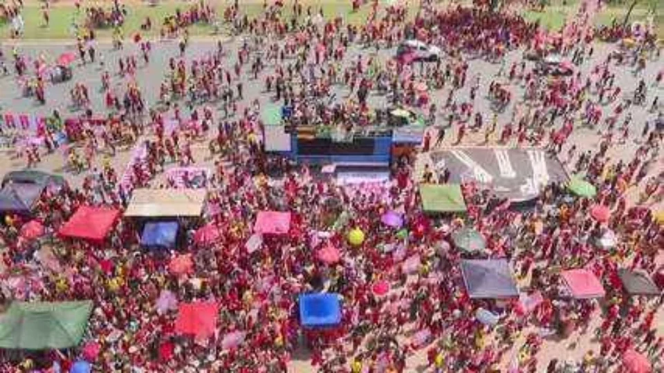 Ato pró-Lula reúne apoiadores em Brasília; Erika Kokay e Leandro Grass defendem mobilização