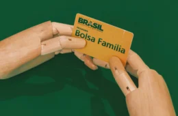 Bolsa Família com reajuste de 15% começa a ser pago nesta segunda; veja calendário