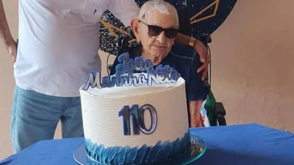 Brasileiro de 114 anos e australiano de 113 celebram juntos aniversário histórico