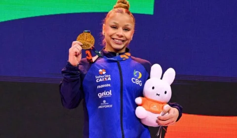 Flavinha conquista bronze na trave e entra para a história da ginástica brasileira