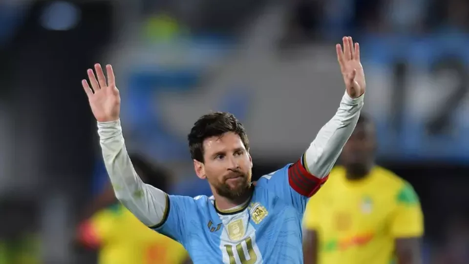 Entenda por que a Argentina não pode aposentar a camisa 10 de Messi