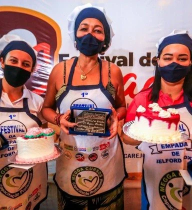 Campeã do concurso de empada em Belford Roxo ganha um carrinho para vendas e mil reais em insumos