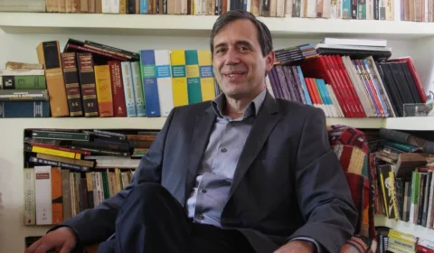 Marco Antonio Villa é considerado foragido após prisão decretada por dívida de R$ 570 mil em pensão