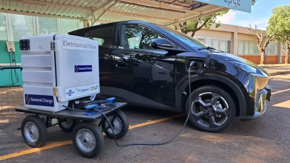 Alta dos combustíveis leva 87% a planejar carro elétrico